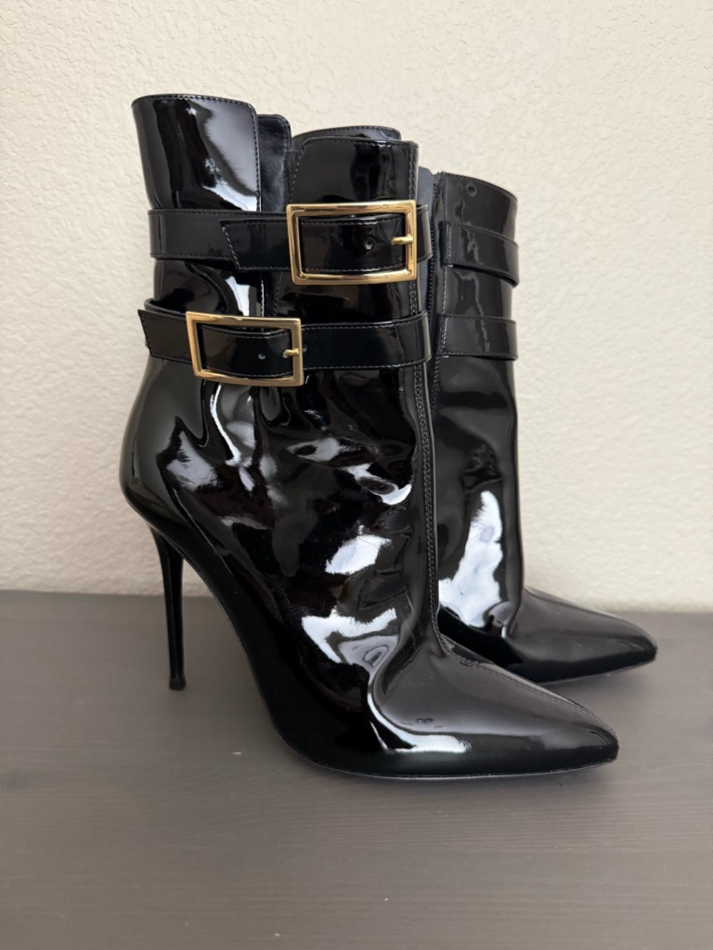 Giuseppe Zanotti - Black Patent High-Heel Ankle Boots with Gold Buckles